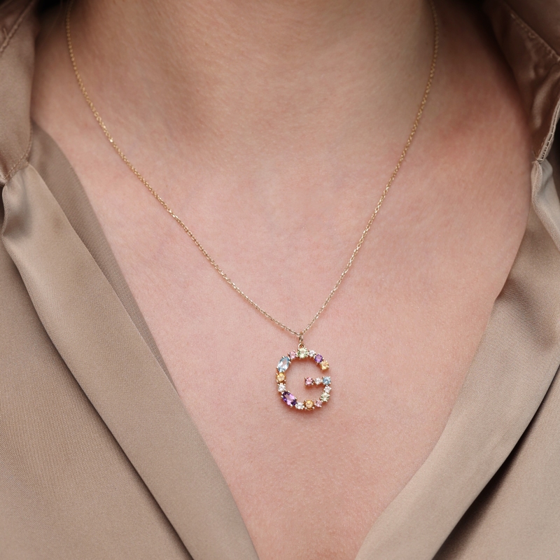 Zawieszka literka G z kolorowymi kamieniami (P85066 Y) - zdjęcie: 2