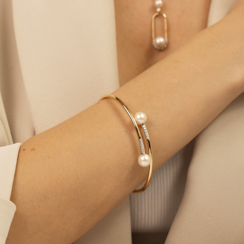 Bransoletka bangle otwarta z perłami i diamentami (B09439 Y PL) - zdjęcie: 2