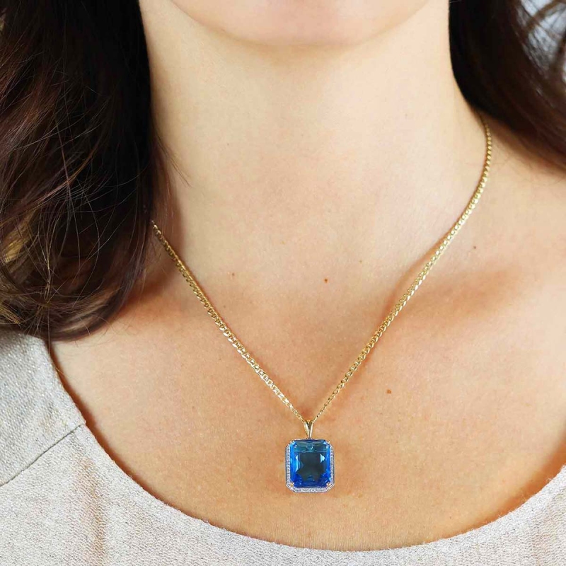 Zawieszka z żółtego złota z niebieskim topazem i diamentami - efektowna - 14,95 ct (P33406 Y BT) - zdjęcie: 2