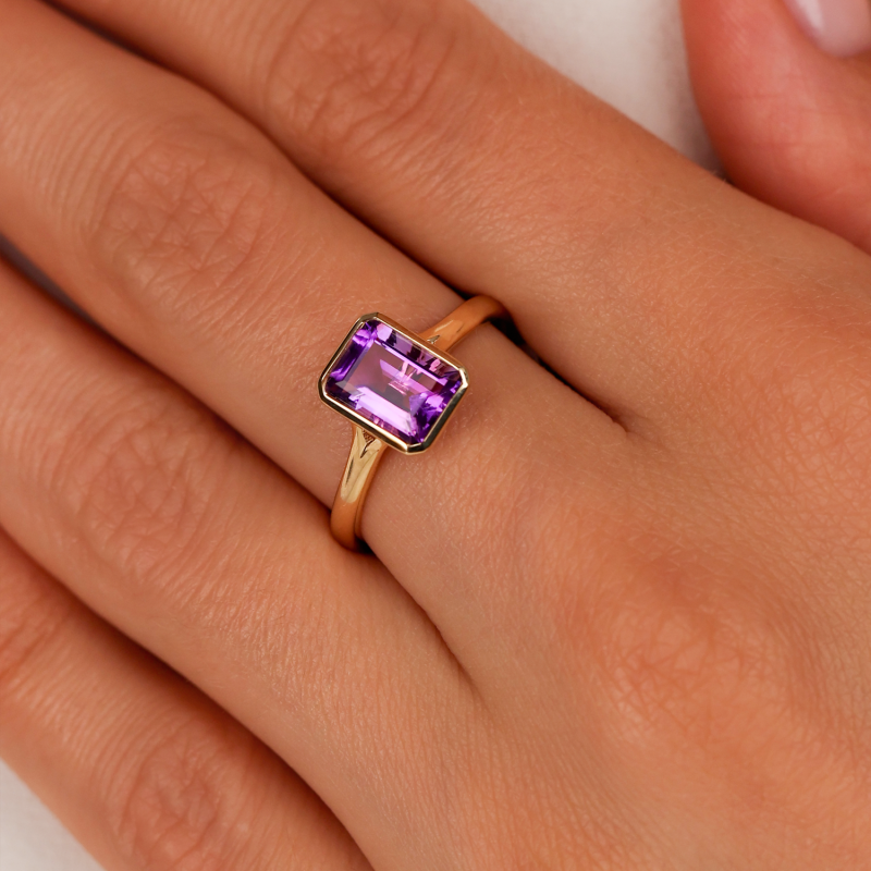 Pierścionek z żółtego złota z ametystem w szlifie szmaragdowym - 1,54 ct (R93955 Y AM): 15 - zdjęcie: 5