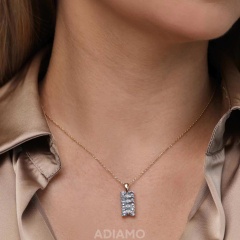 Zawieszka z niebieskimi topazami i diamentami (P84144 Y BT)