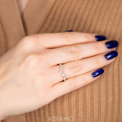 Pierścionek z diamentami typu Chevron (R82010 Y)