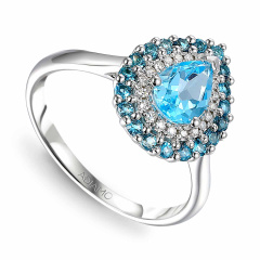 Pierścionek z niebieskimi topazami i diamentami (R90190 W BT)