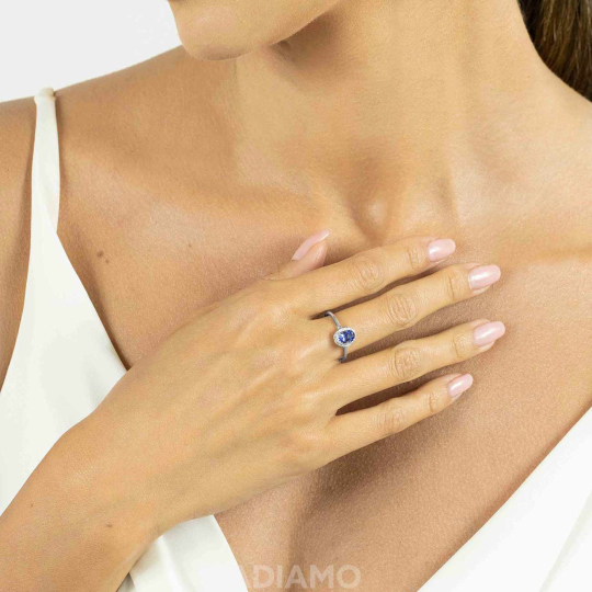 Pierścionek z tanzanitem i diamentami (R62898 W M T)