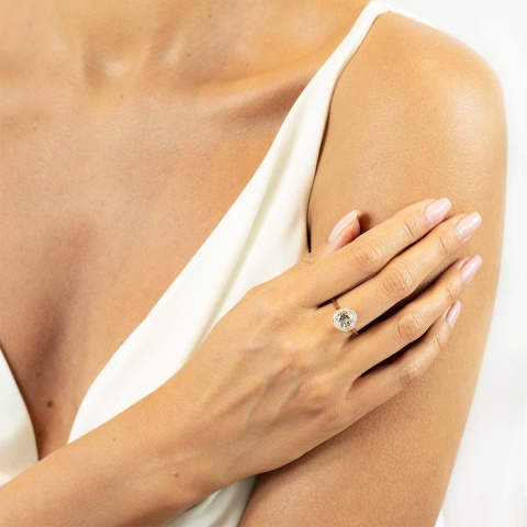 Pierścionek z białym topazem i diamentami (R62900 Y D WT)