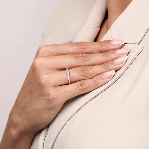Pierścionek z tanzanitem i diamentami (R30620 W T)