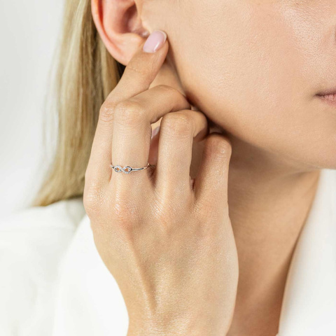 Pierścionek z diamentami (R60107 W)