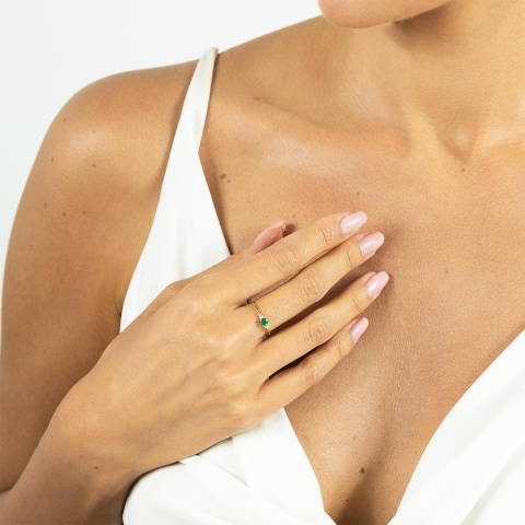 Pierścionek ze szmaragdem i diamentami (R69324 Y EM)