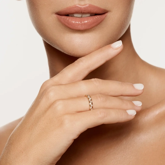 Pierścionek z diamentami laboratoryjnymi (R89045 Y LGD)