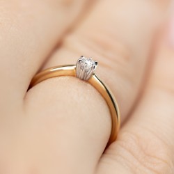 Pierścionek z diamentem, dwukolorowe złoto pr.585 R34130 0,10ct: 10 - zdjęcie: 6