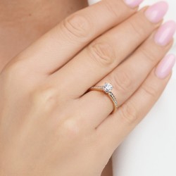 Pierścionek z diamentami laboratoryjnymi (R58831 0,51ct YW LGD) - zdjęcie: 3