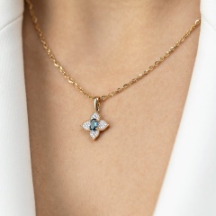 Zawieszka z london blue topazem i diamentami (P98881 Y LBT)