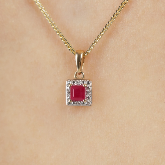Zawieszka z rubinem i diamentami (P69333 Y RU)