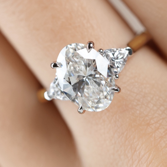 Pierścionek z diamentami laboratoryjnymi (R100736 YW LGD 3,03ct) : 10