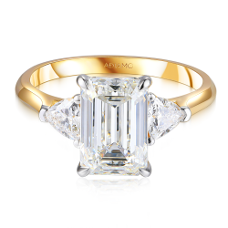 Pierścionek z diamentami laboratoryjnymi w szlifie szmaragdowym (R100735 YW LGD 3,01ct): 10 - zdjęcie: 4