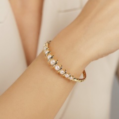 Bransoletka srebrna pozłacana z perłami (B10120 Y PL 925)