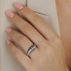 Pierścionek srebrny (R100864 W 925)