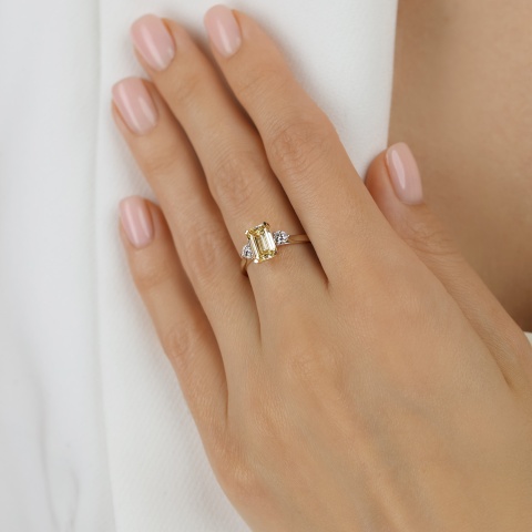 Pierścionek z żółtym diamentem laboratoryjnym (R100397 YW LGDY)