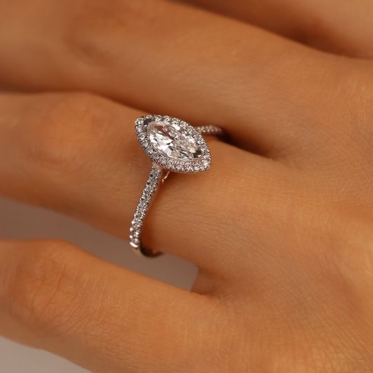 Pierścionek z diamentami laboratoryjnymi (R95582 YW LGD 0,52ct) : 13