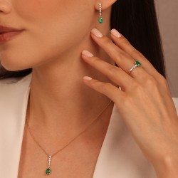 Kolczyki z żółtego złota ze szmaragdami w szlifie owalnym i diamentami - sztyft (E100167 Y SW EM) - zdjęcie: 4