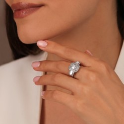 Pierścionek z białego złota z diamentami w szlifie bagietowym (R81944 W): 14 - zdjęcie: 3