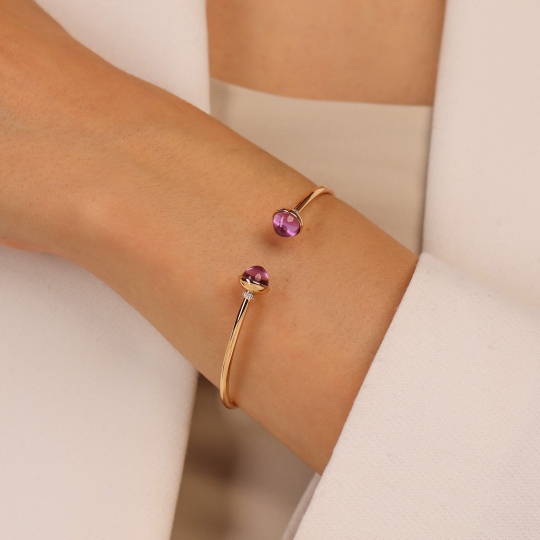Bransoletka bangle z ametystami w szlifie kaboszonowym i diamentami (B10550 Y AM)